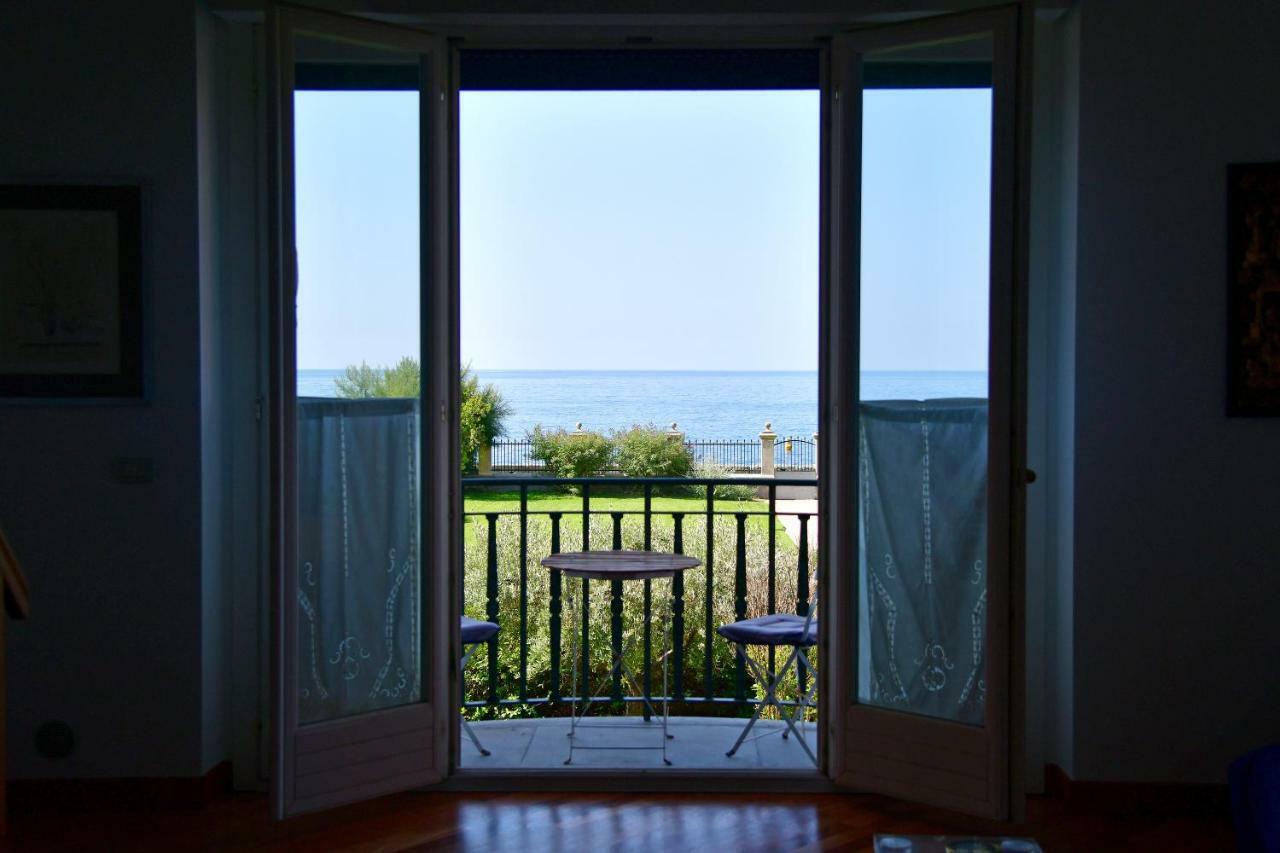 A.A.U.T Appartamento Villa Preli Chiavari Luaran gambar